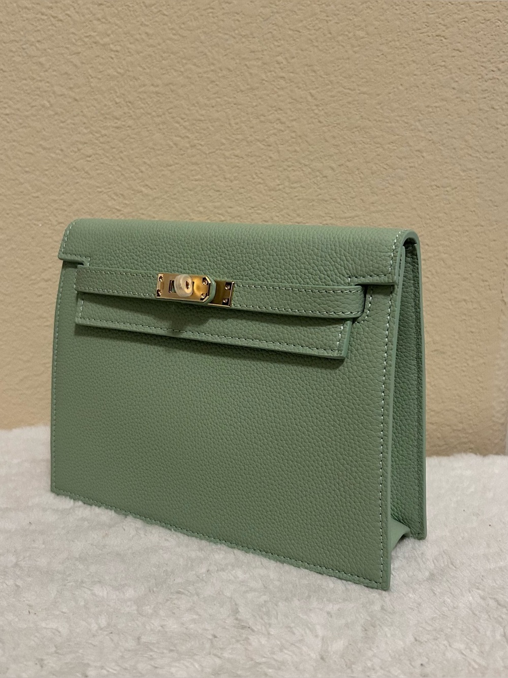 22cm Mint Green Belted Leather Shoulder Bag